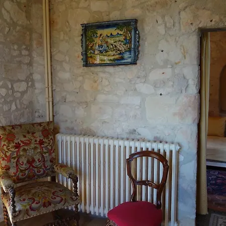 De Château-l'evêque Couette-café Château-lʼÉvêque